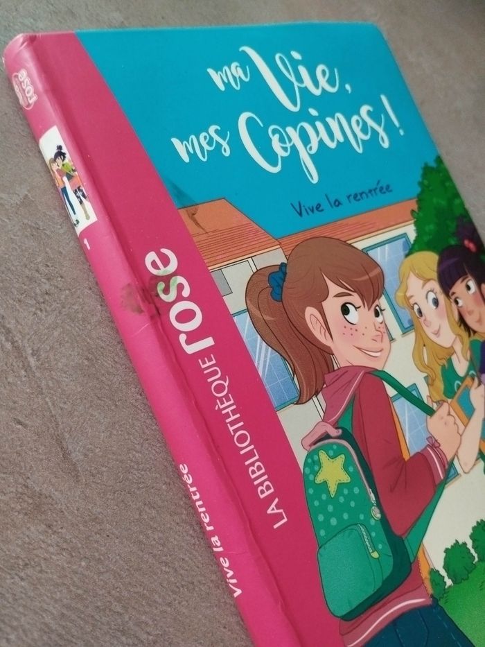 Livre Ma vie, mes copines Tome 1 - photo numéro 2