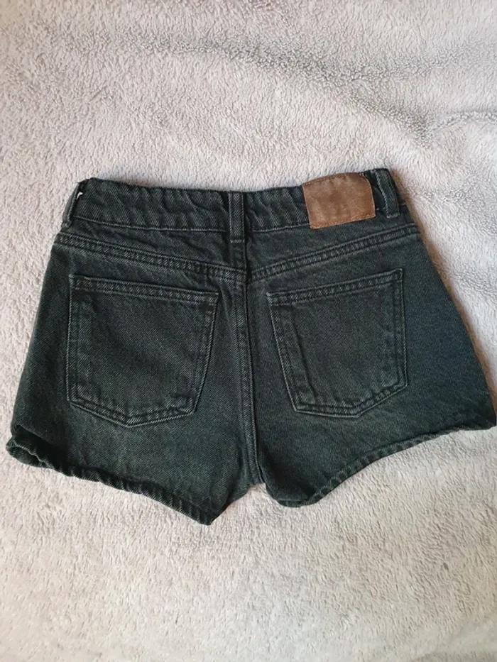 Short en jean noir Kiabi taille 10 ans - photo numéro 2