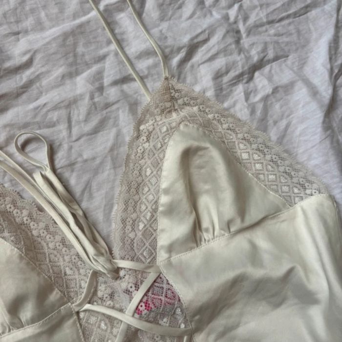 Top bretelles, dentelle, blanc - Taille M, très bon état - photo numéro 5
