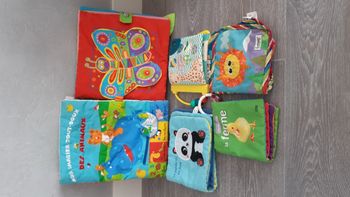 Livre en tissu bébé