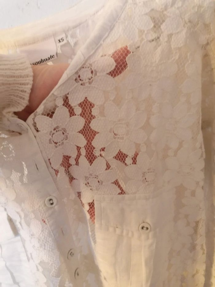 Tee shirt fleuri - photo numéro 2