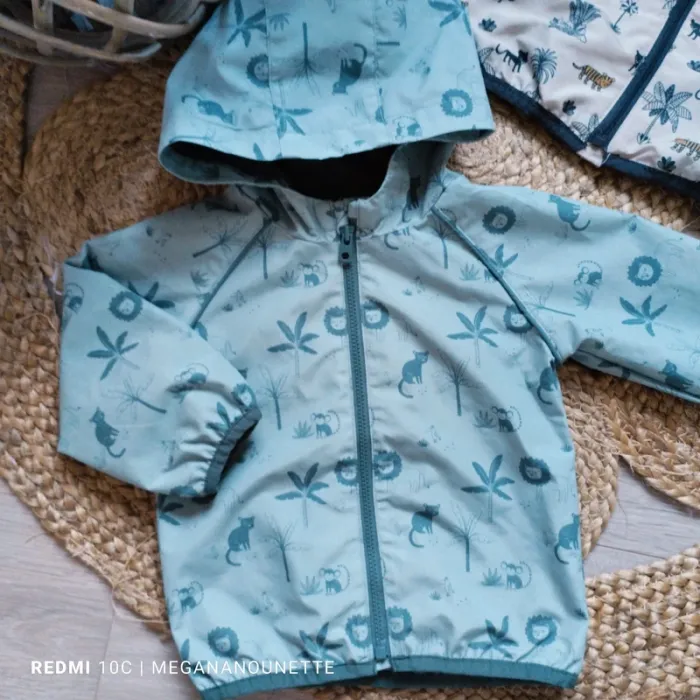🌿 Lot x2 Vestes Coupe-Vent à Capuche – Kiabi – Taille 12 Mois / 74 cm – Parfait État - photo numéro 4