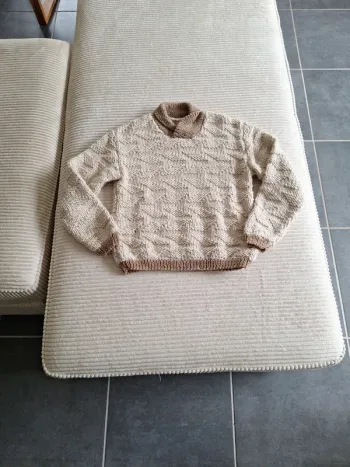 Pull en laine fait main