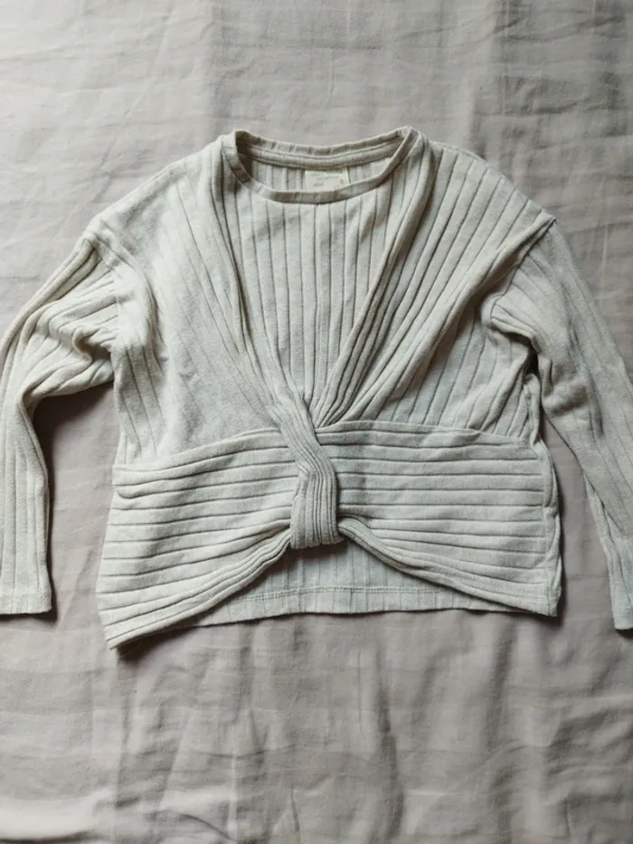 Pull court beige Zara 5 ans