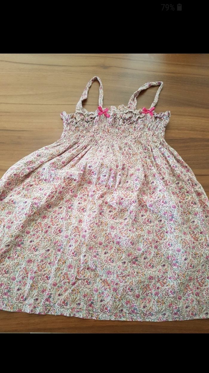 Robe légère fleurs 4ans