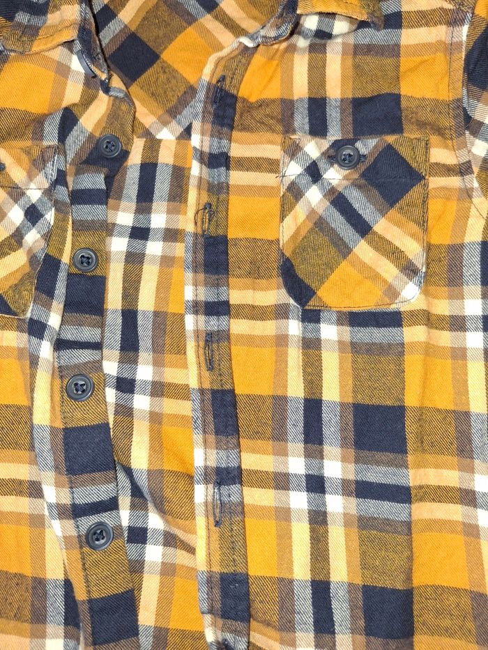 Chemise garcon 3 ans Neuve epaisse hiver - photo numéro 2