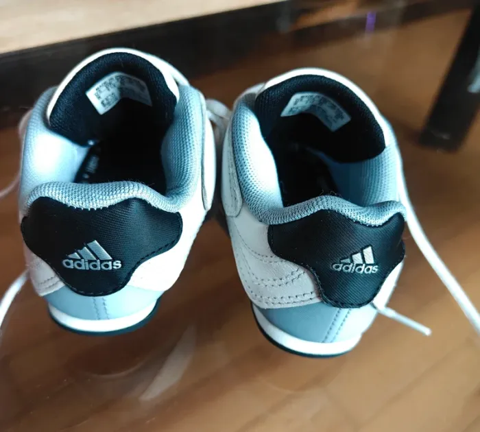 Chaussures Adidas pointure 22 - photo numéro 8