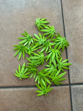 20  Plant Lego Leaves 6 x 5 Swordleaf with Open O Clip Thick ref 10884 Lime