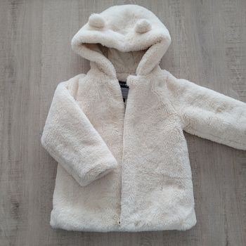 Manteau fausse fourrure 3ans