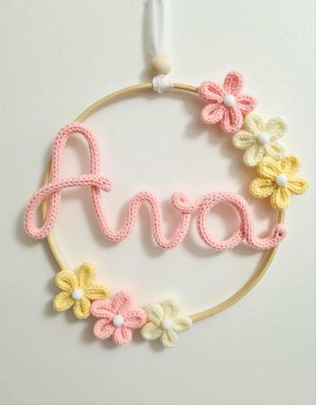 Décoration chambre Prenom en tricotin Ava