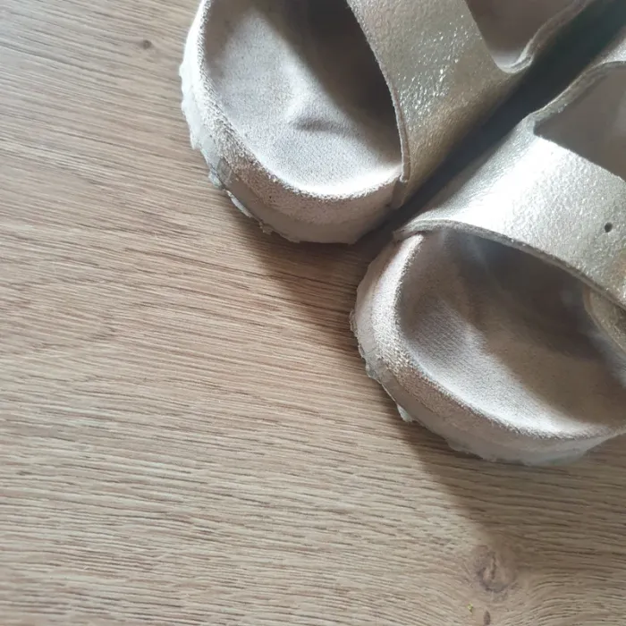 🩷 Sandales brillantes avec boucles
Pointure 27 Kiabi #emyfleury_pointure27fille - photo numéro 11