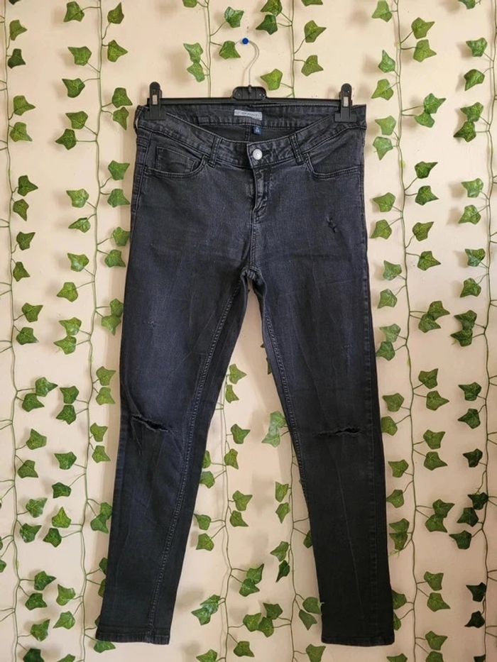 Jean skinny troué 42