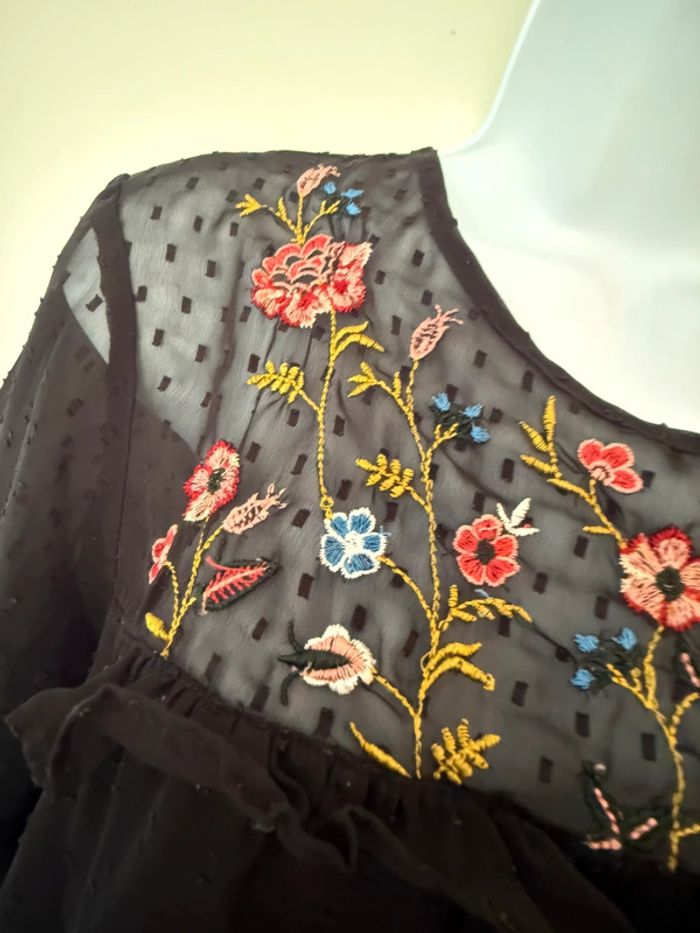 Blouse noire fleurie Kiabi - photo numéro 5
