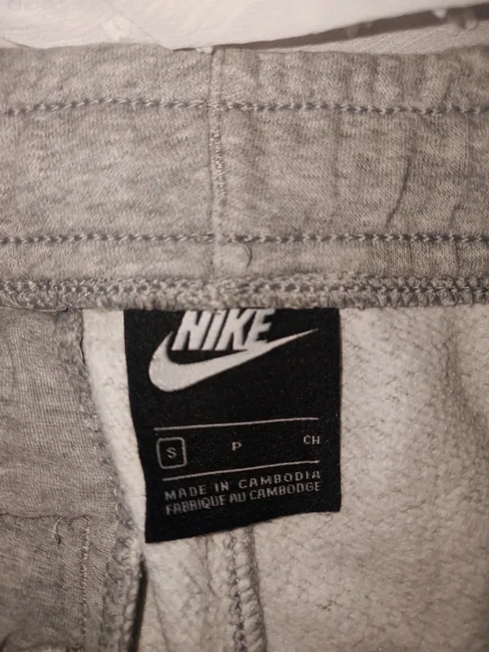 Jogging Nike gros taille S très bon état - photo numéro 4