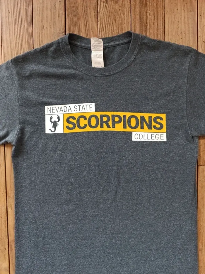 T-shirt manches courtes collège student usa nevada state scorpions gris taille S - photo numéro 3
