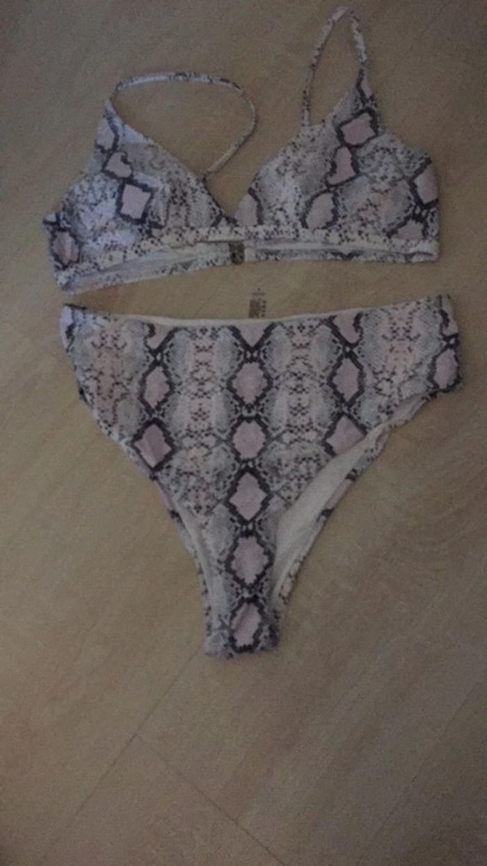 Maillot de bains 2 pièces bikini neuf - photo numéro 2