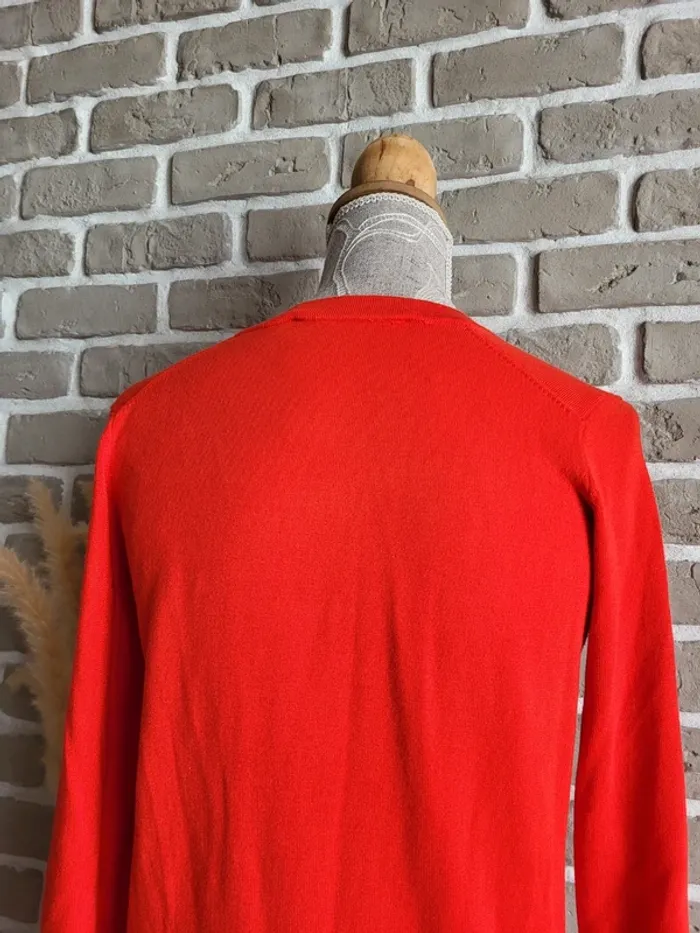 Pull rouge corail Zara boutons dorés - douceur chic - photo numéro 12