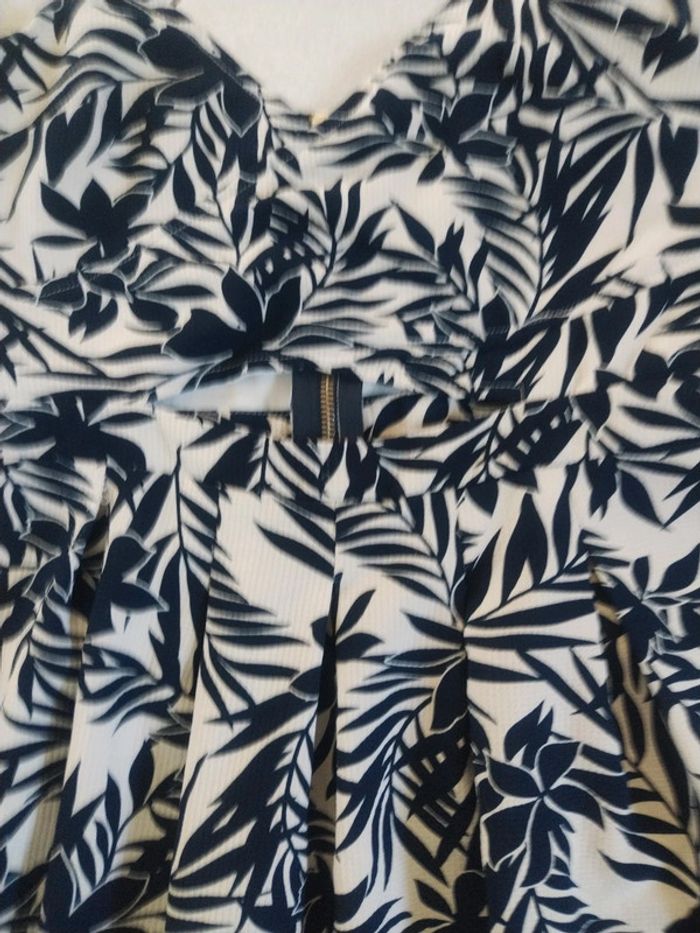 Robe courte taille 34/36 - photo numéro 2