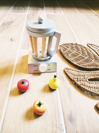 🍐Jeu d'imitation - Dinette en bois Mixeur blender avec fruits marque Small foot