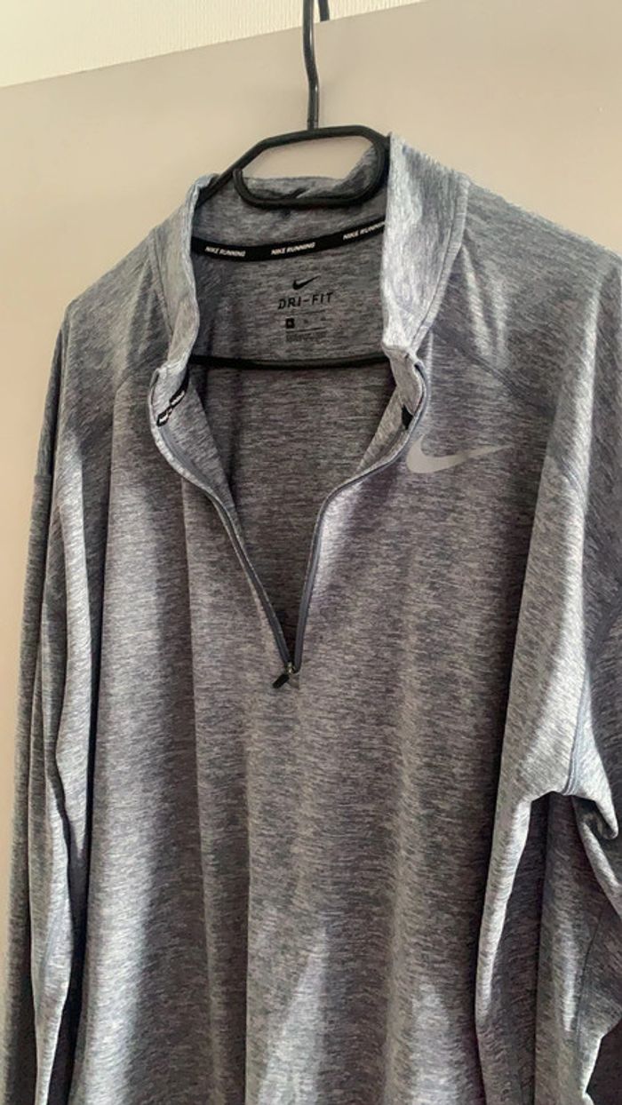 Sweat fin Nike xl - photo numéro 4