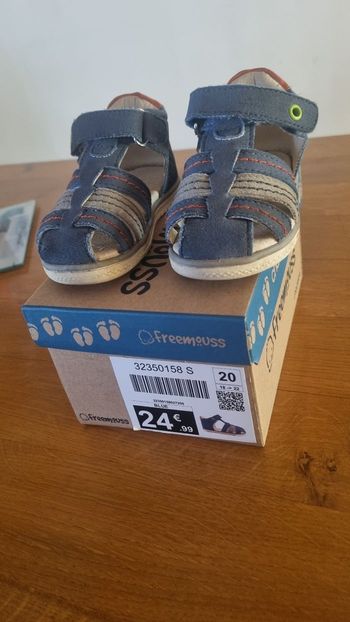 Nous pieds garçon p.20