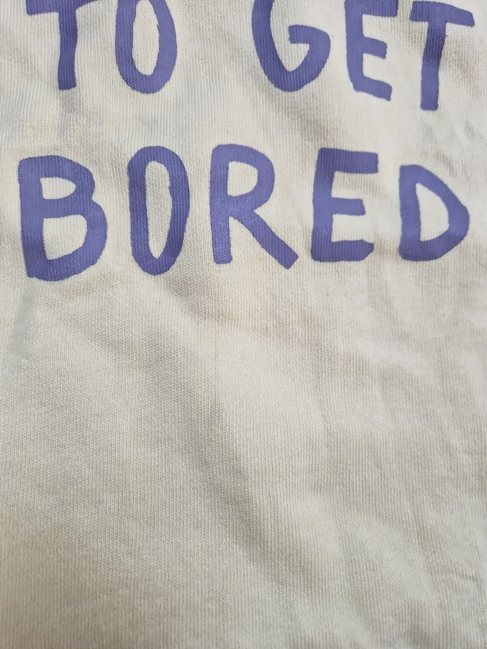 Pull a capuche jaune - photo numéro 2