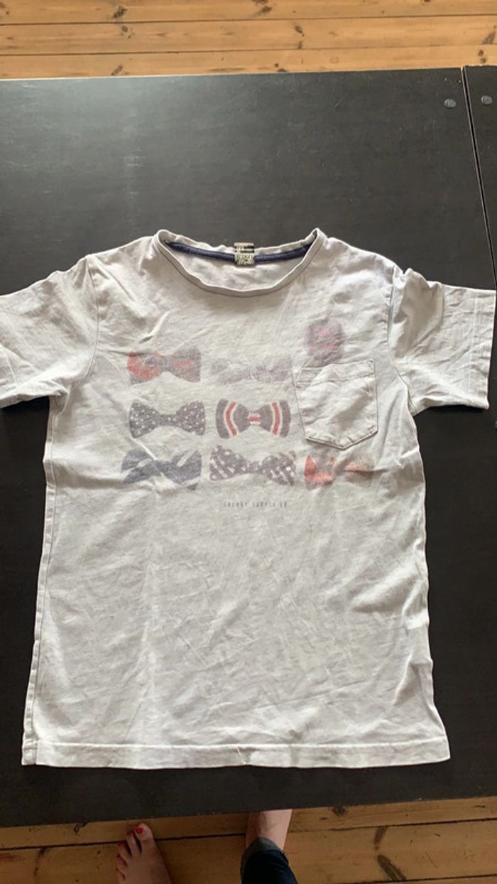 T-shirt tape-à-l’œil