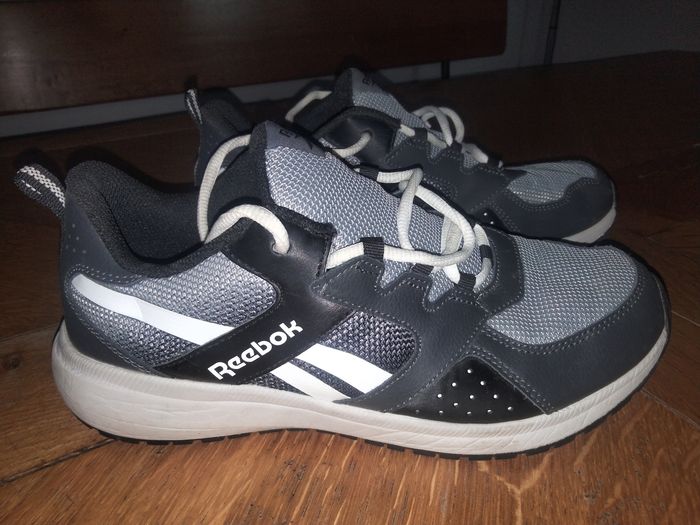 Reebok suprême original T.39 - photo numéro 3