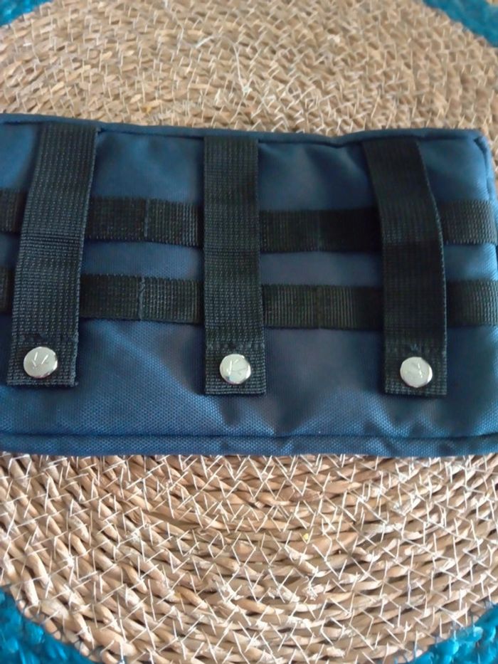 Pochette avant bleu marine - photo numéro 3