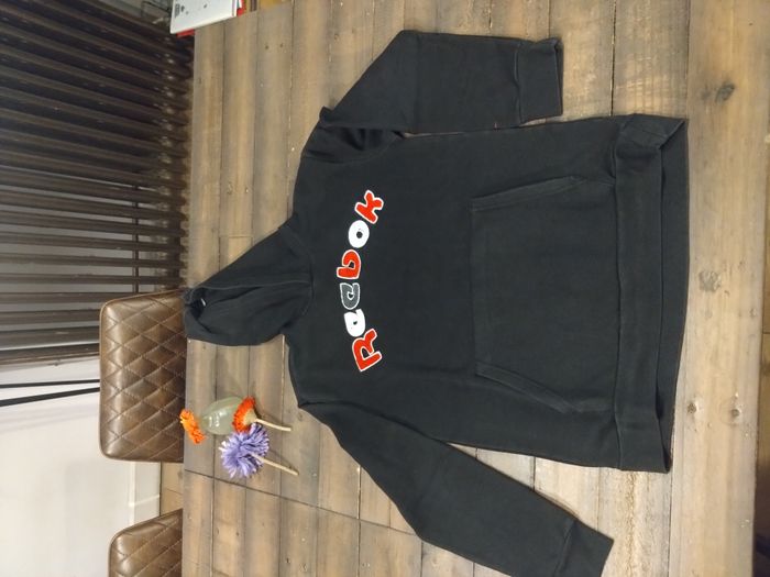 Sweat à capuche Reebok noir avec zip – Garçon 13-14 ans – Très bon état