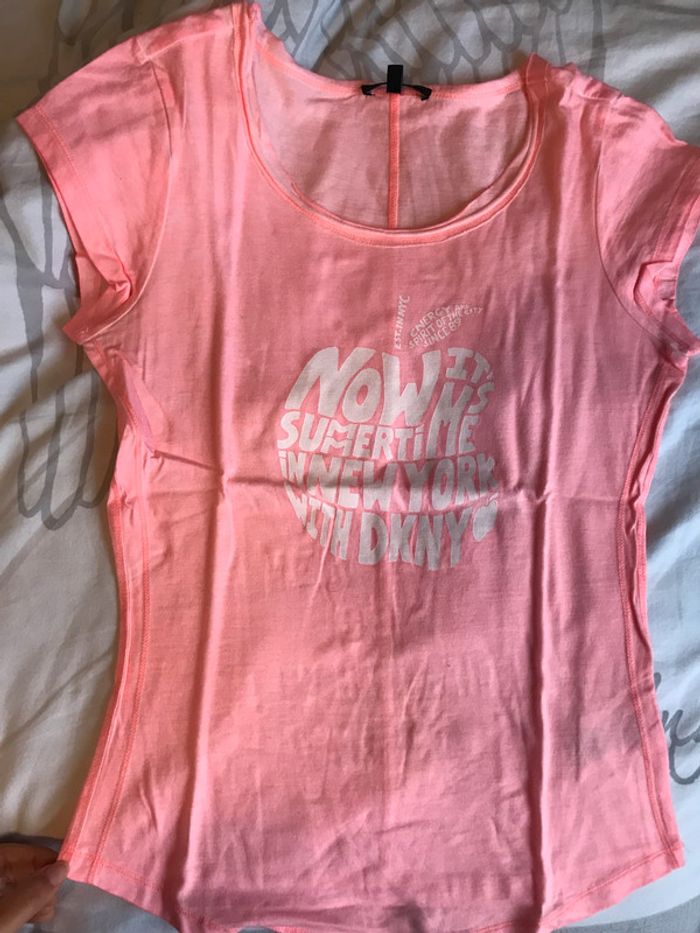 Tshirt DKNY - photo numéro 2