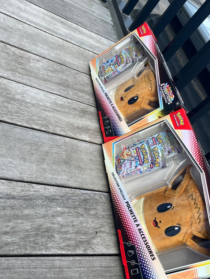 Lot de 2 coffrets Pokémon accessoire Evoli - Évolutions prismatiques - photo numéro 7