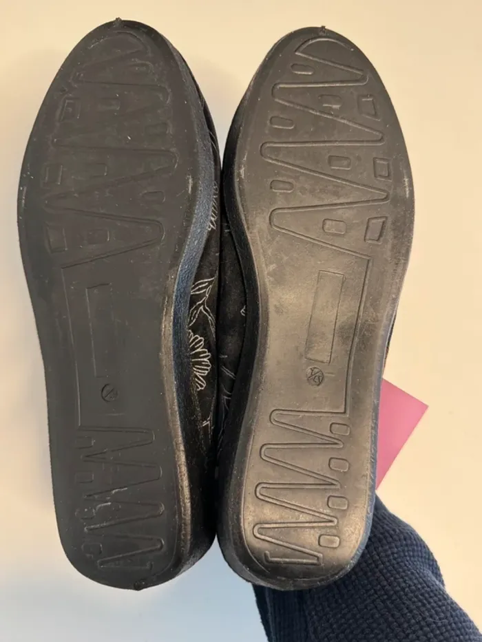 Chaussons Damart neuf taille 41 couleur noire. - photo numéro 4