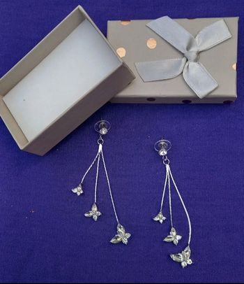 Boucle d oreilles argenté pendantes - papillons brillants