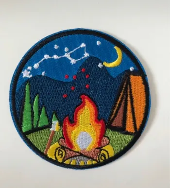 Écusson patch brodé feu de camp neuf