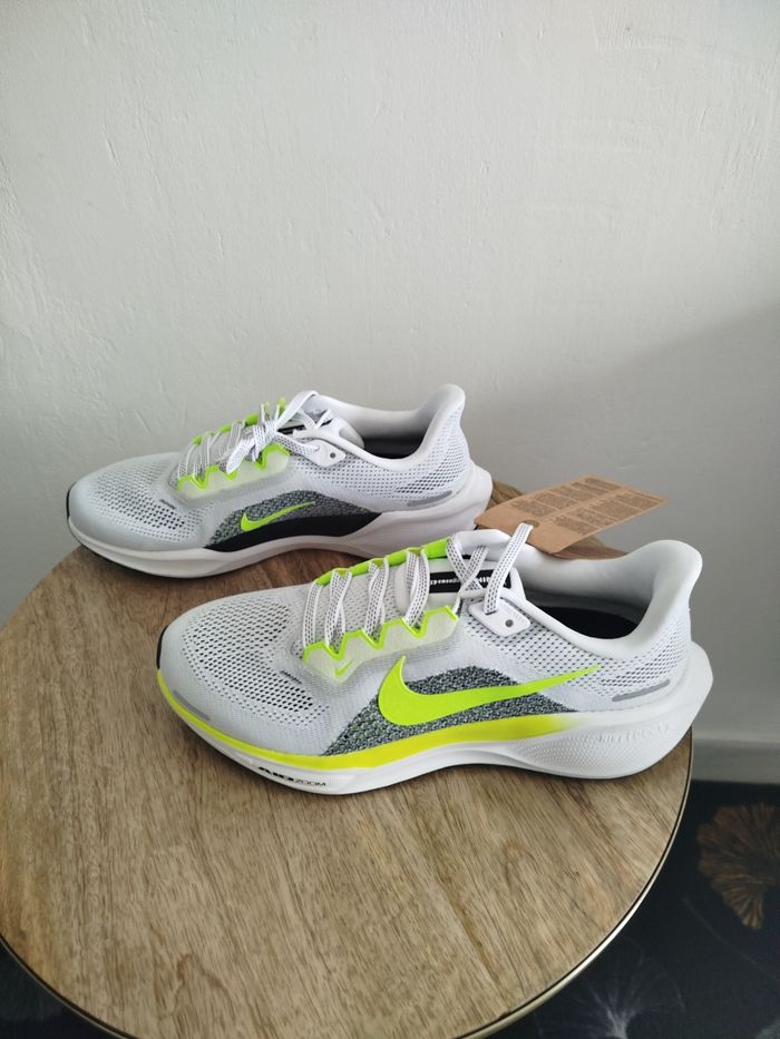 Baskets Nike T39 - photo numéro 3