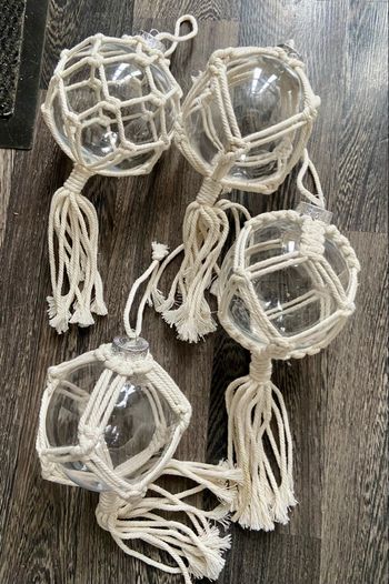 Lot de 4 Boules de Noël ou autre style macramé neuves