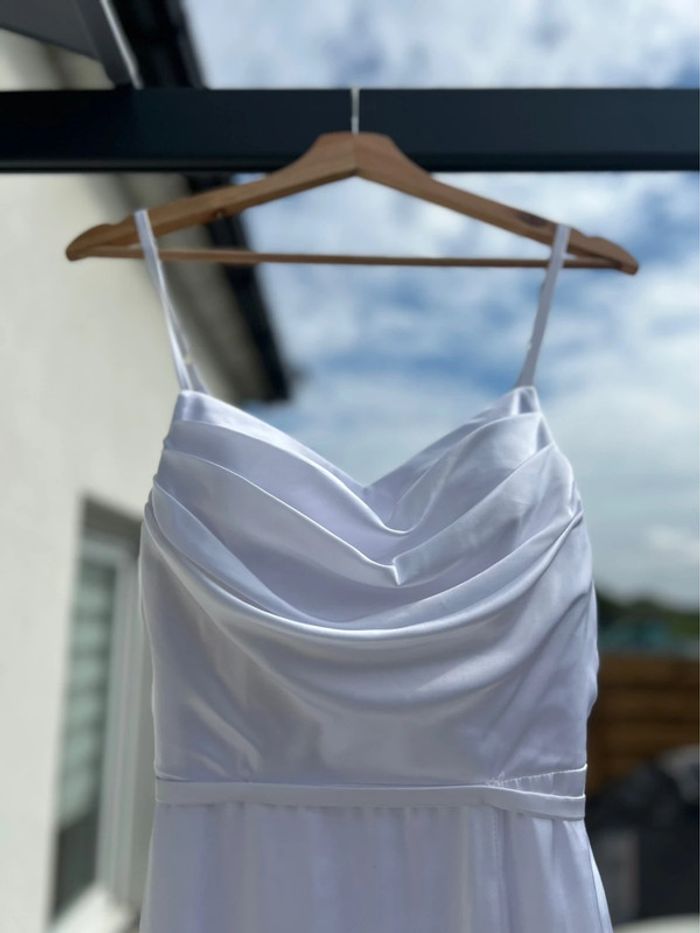Robe blanche de cérémonie - photo numéro 2