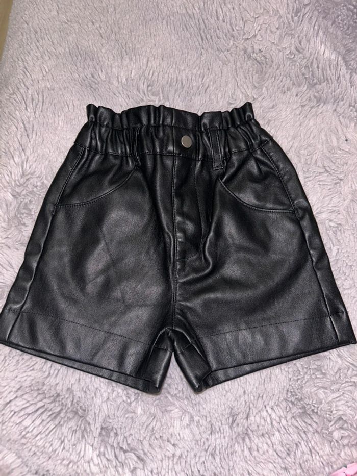 Short en cuir noir - Kiabi