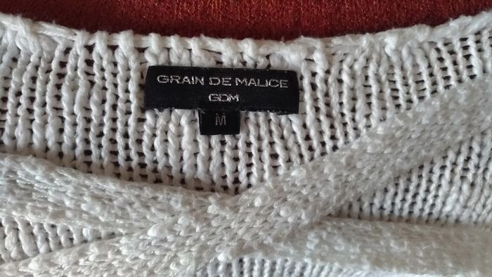 Haut blanc ajouré manches longues. Grain de Malice. Taille M. Très bon état - photo numéro 3