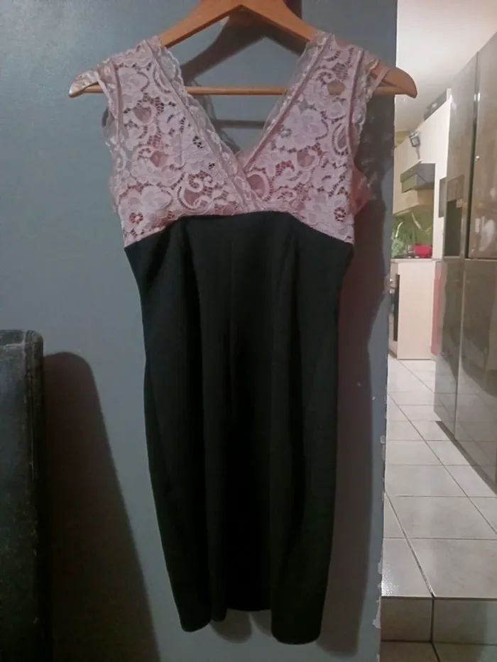 Robe mi-longue