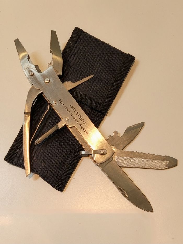 Pince et outils multifonction - photo numéro 7