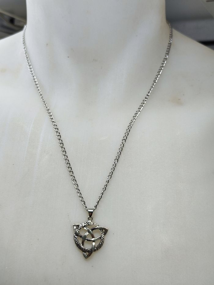 Collier neuf pendentif année pour homme celtique
