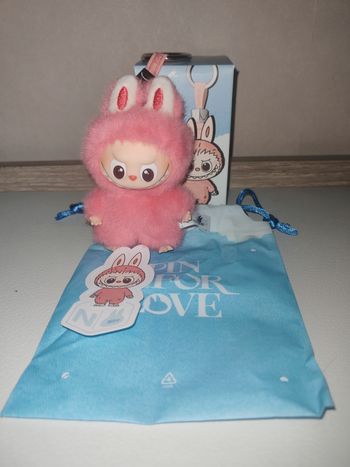 Labubu Pin for love lettre N