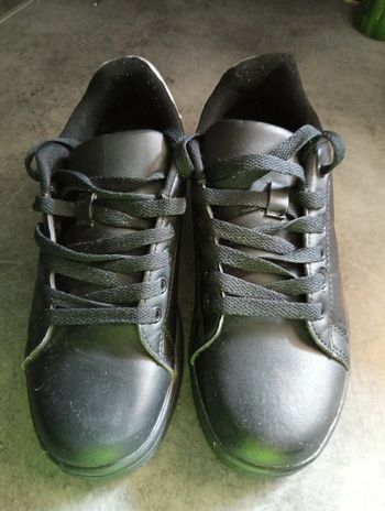 Chaussures fille 37 wheeling très bon état