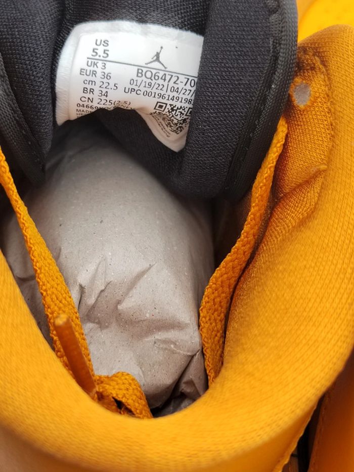 Paire de baskets Air Jordan 1 Mid montantes - photo numéro 11