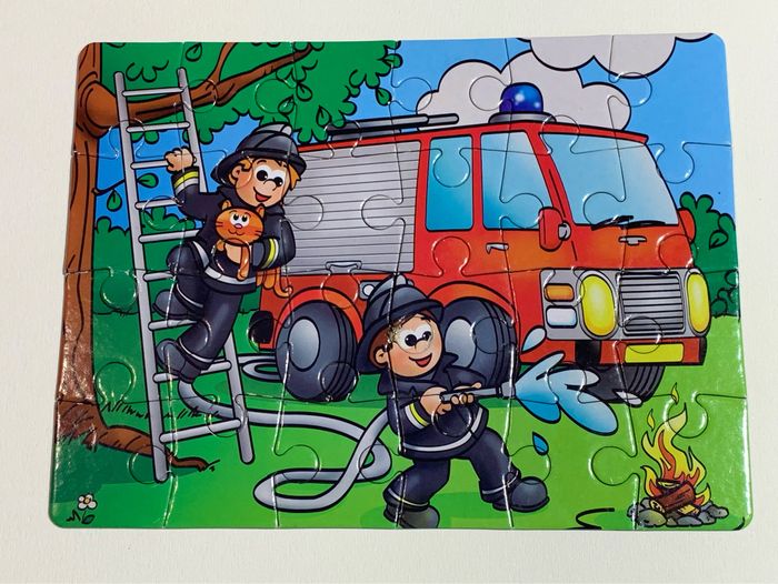 Boîte camion pompiers avec 1 puzzle 24 pièces - photo numéro 5