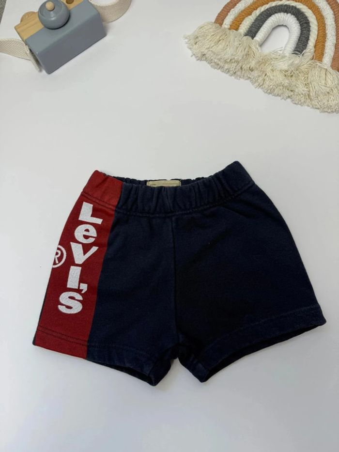 Short Levi's bébé garçon marine et rouge taille 6 mois très bon état - photo numéro 2