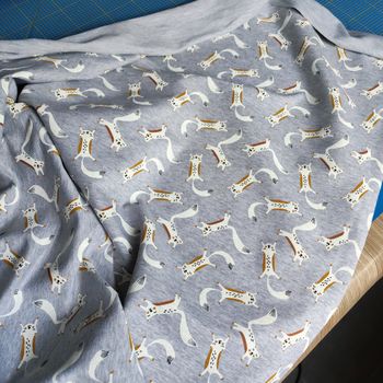 1 mètre tissu molleton loustic  laize 150cm