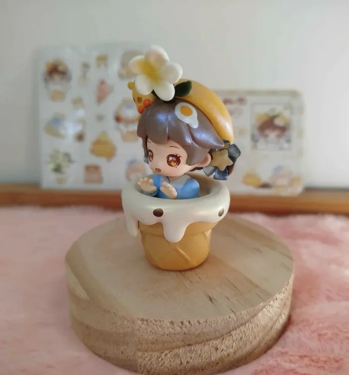 Figurine sweet emilya / miracle garden ( blind box style Popmart )